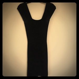 Black max studio dress